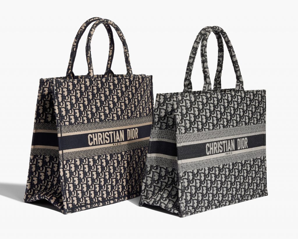 What’s the difference between a fake Dior Book Tote Bags and a real one?
